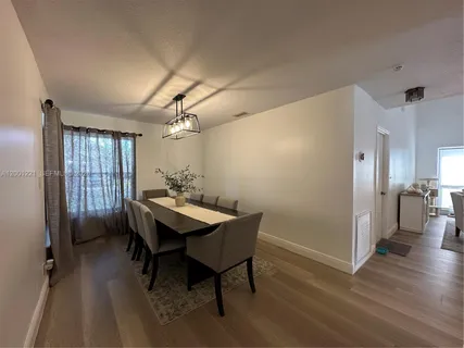 $679,000 | 7003 Northwest 40th Place, Coral Springs, FL 33065
