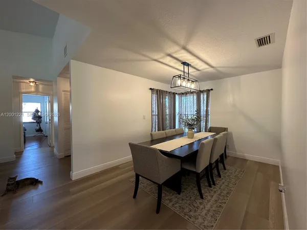 $679,000 | 7003 Northwest 40th Place, Coral Springs, FL 33065