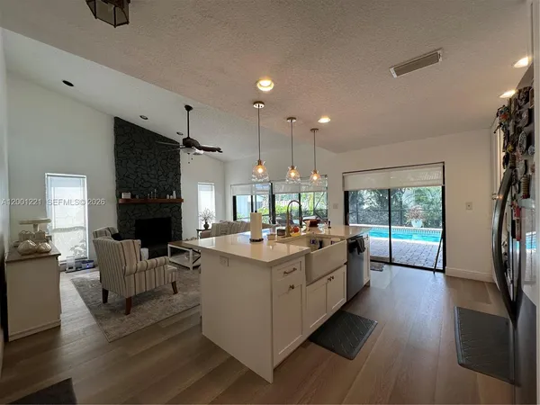 $679,000 | 7003 Northwest 40th Place, Coral Springs, FL 33065