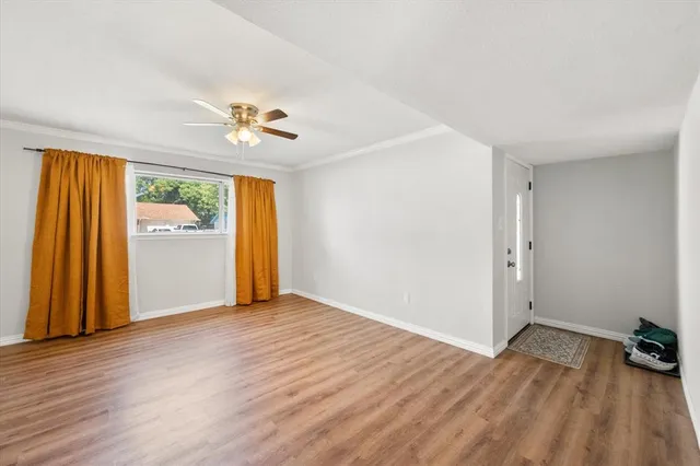 $275,000 | 2402 Woodlawn Drive, Ennis, TX 75119