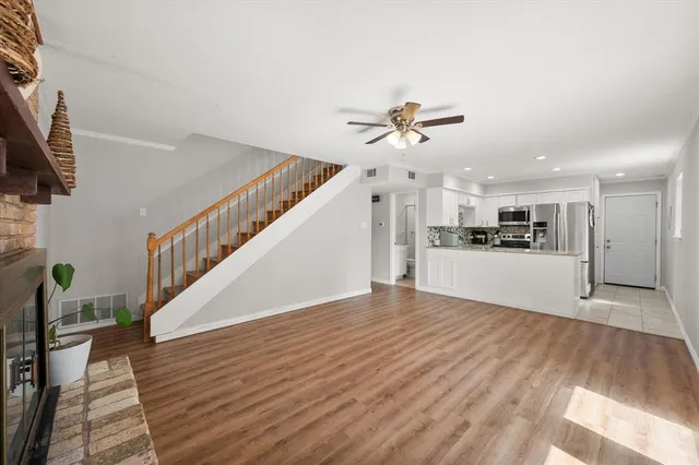 $275,000 | 2402 Woodlawn Drive, Ennis, TX 75119