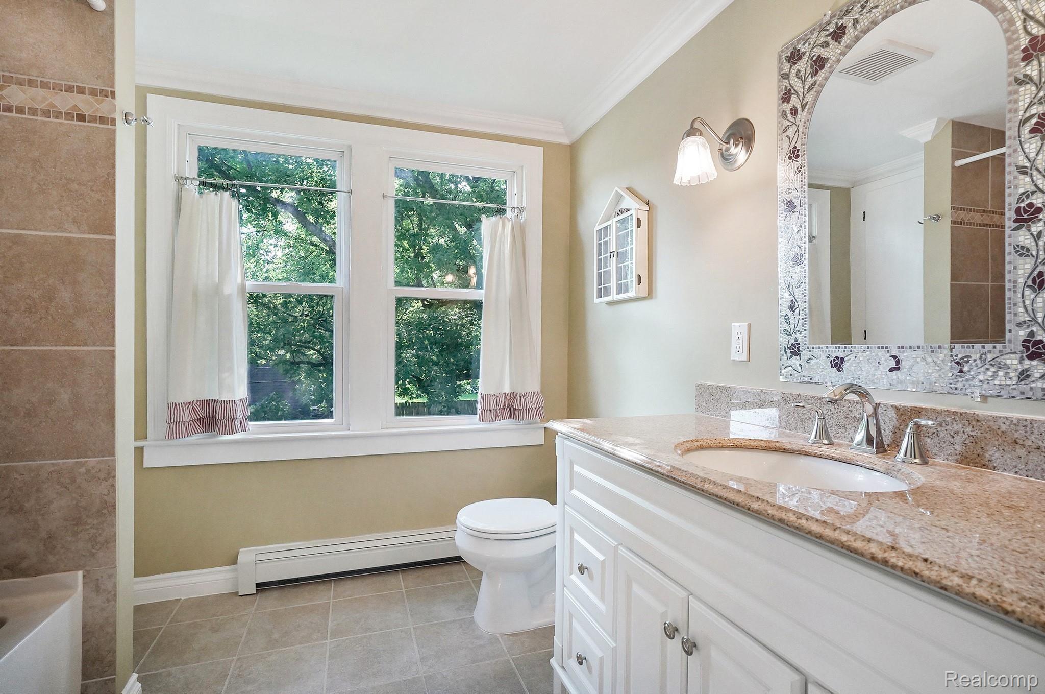 1066 Harding Avenue Rochester, MI 48307 - Photo 30 of 45 Updated full bathroom on second floor