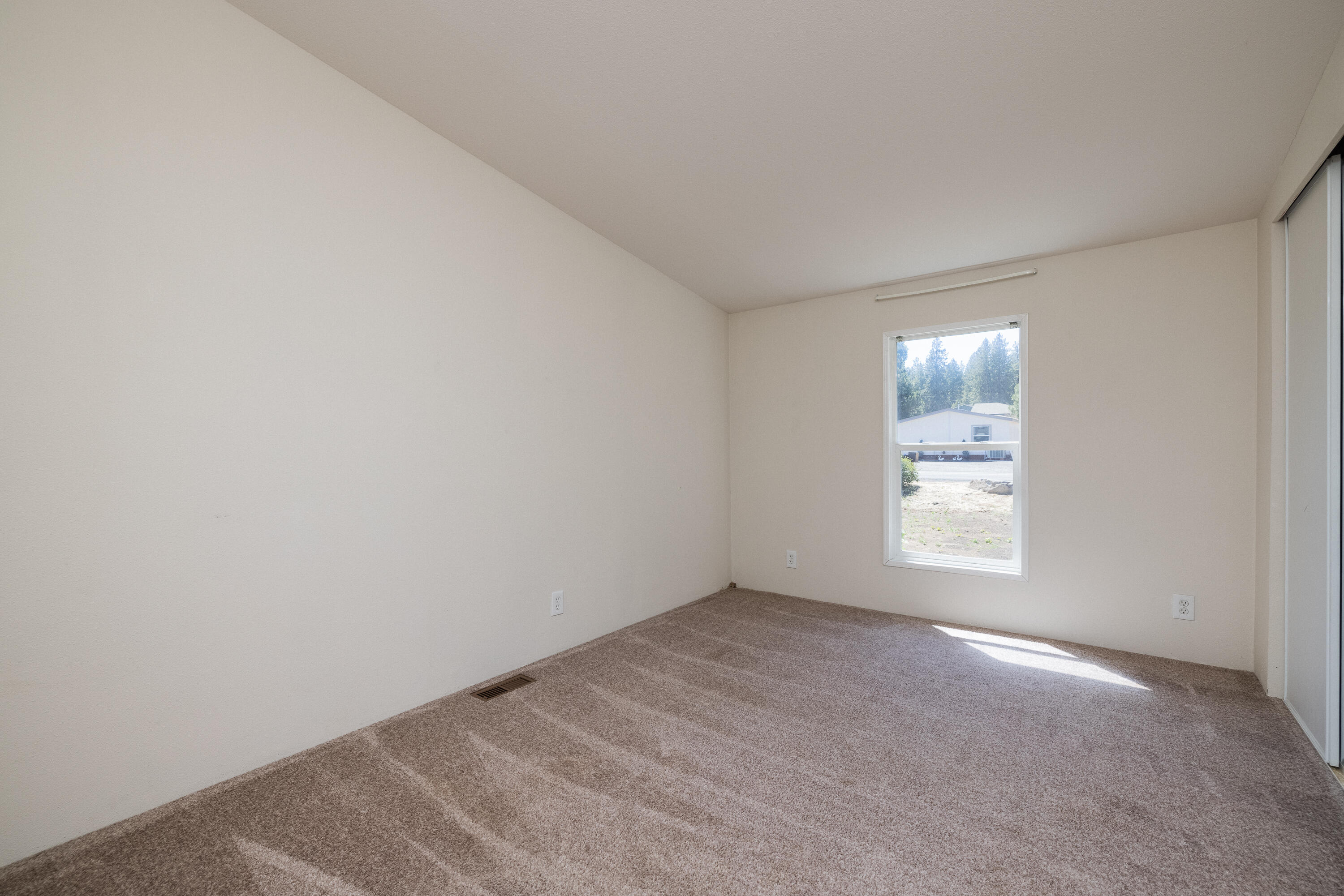 19236 Shoshone Road Bend, OR 97702 - Photo 21 of 28 19236 Shoshone (10 of 30)