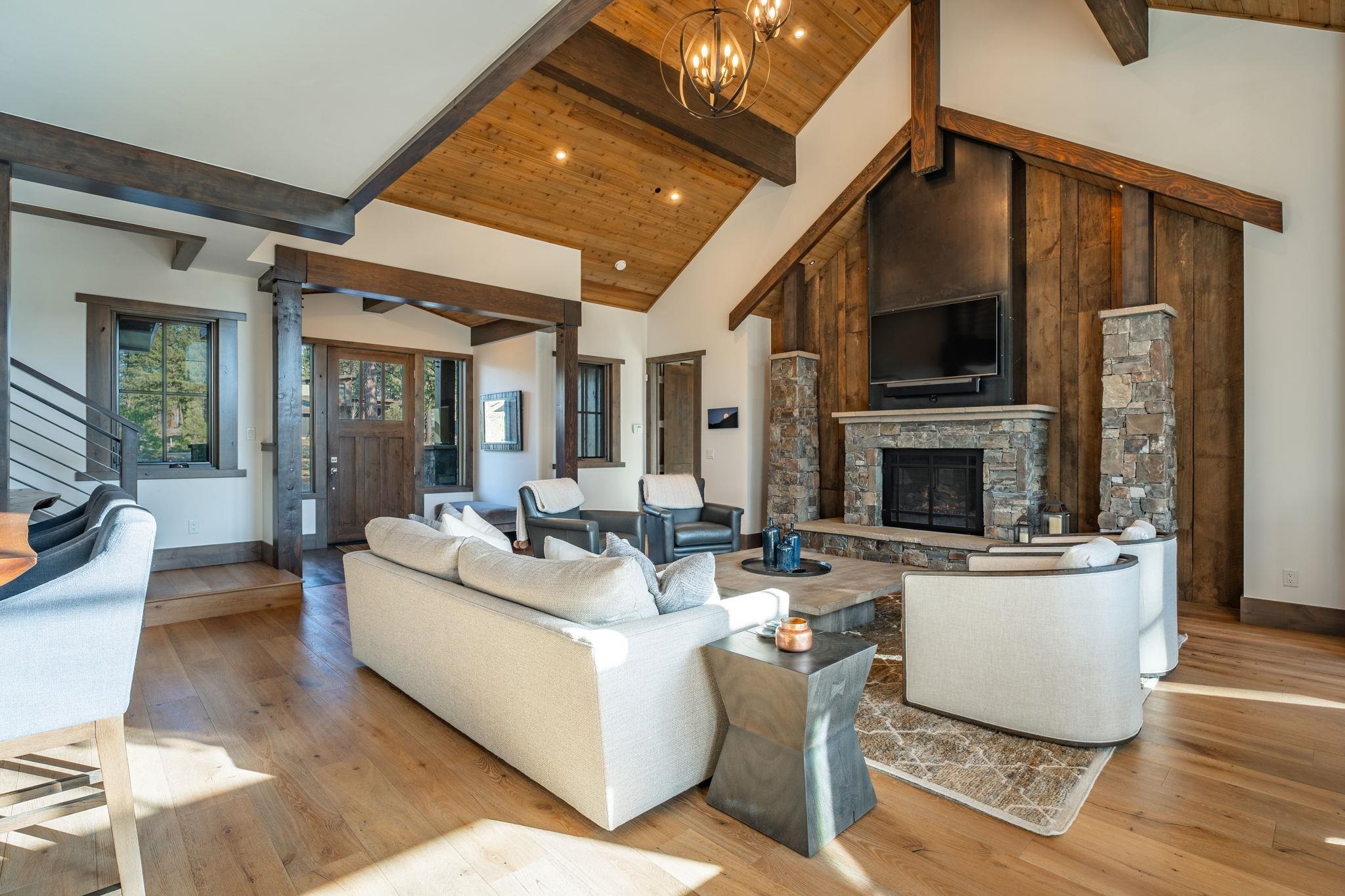 11575 Henness Road Truckee, CA 96161 - Photo 6 of 28 Gallery Image 6