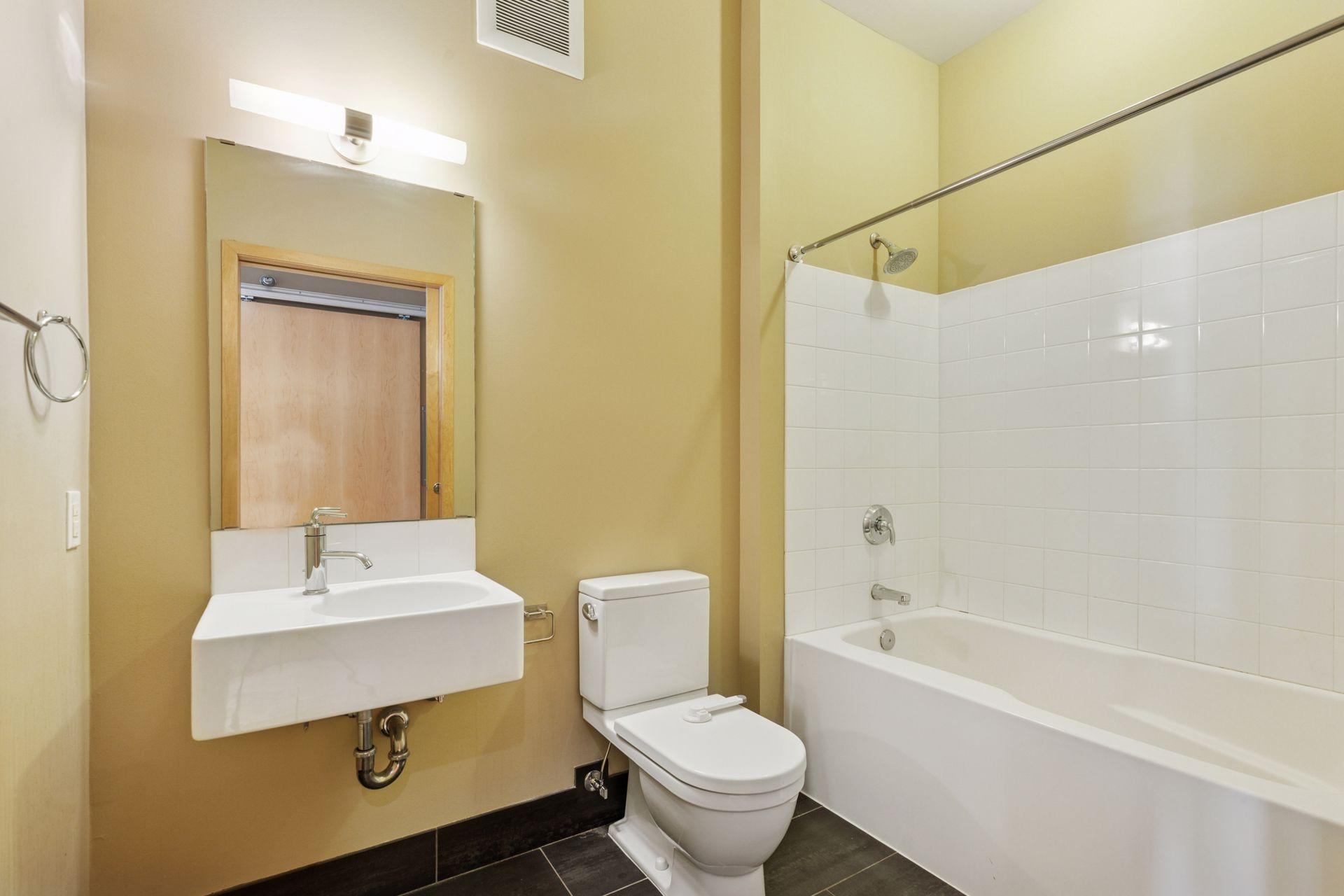 1211 Lagoon Avenue, Unit 302 Minneapolis, MN 55408 - Photo 15 of 16