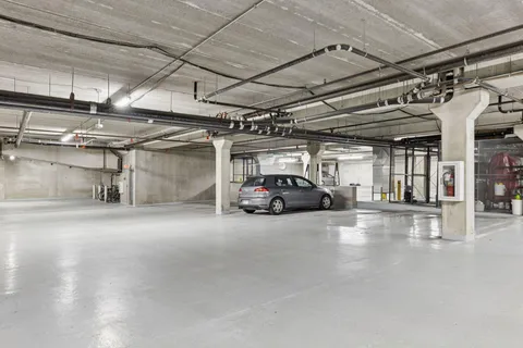 $250,000 | 1211 Lagoon Avenue, Unit 302, Minneapolis, MN 55408