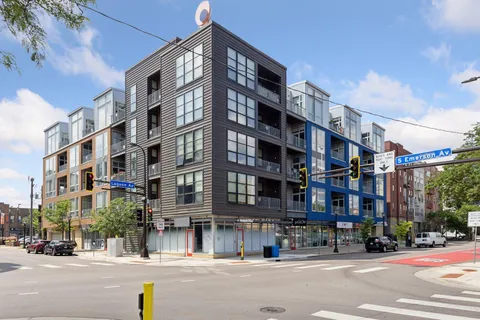 $250,000 | 1211 Lagoon Avenue, Unit 302, Minneapolis, MN 55408