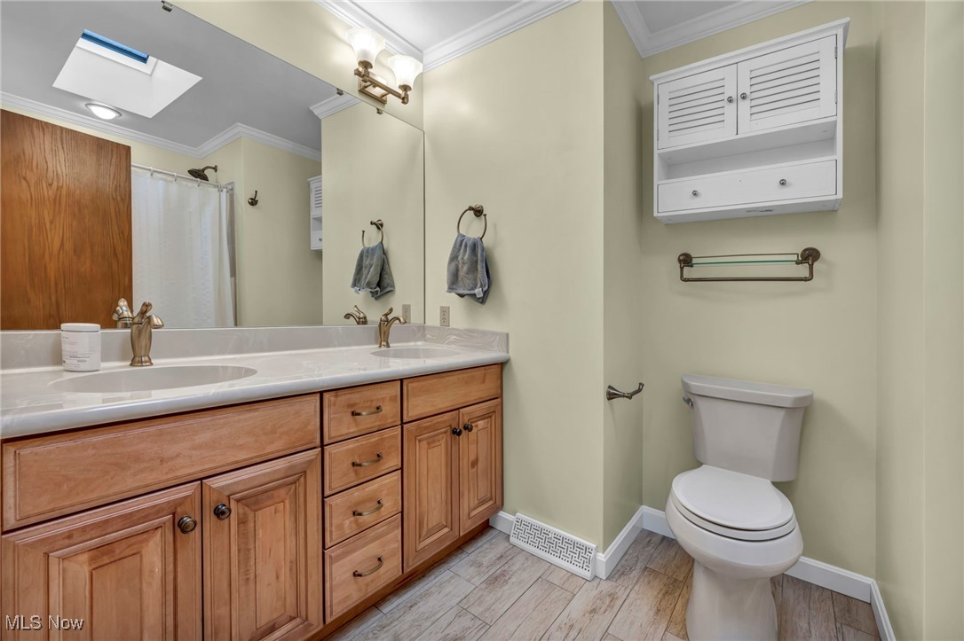 167 Spell Road Kent, OH 44240 - Photo 31 of 48 Master bathroom with dual sinks