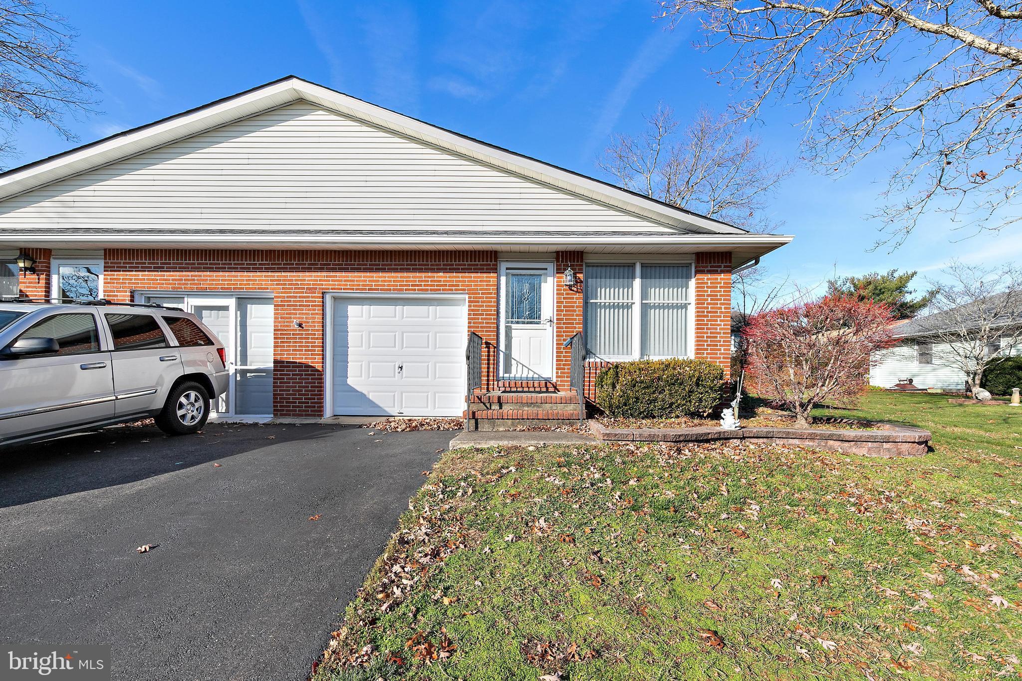 20 Magnolia Road Manahawkin, NJ 08050 - Photo 1 of 8