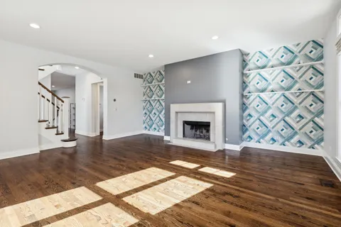 $1,100,000 | 1702 North Maplewood Avenue, Chicago, IL 60647