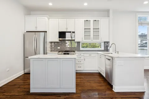 $1,100,000 | 1702 North Maplewood Avenue, Chicago, IL 60647