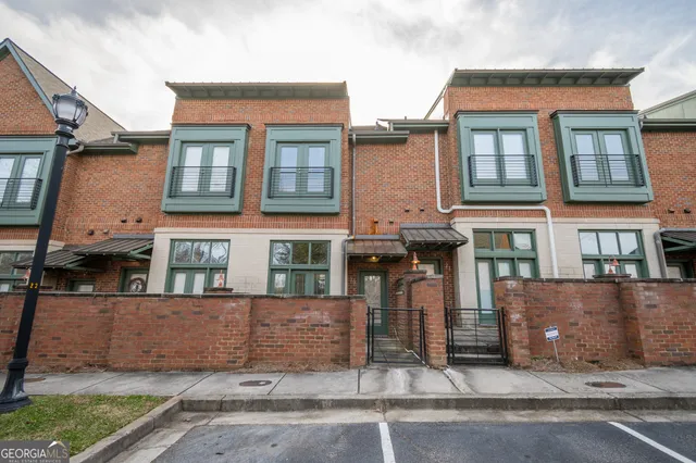 $1,975 | 1500 Timothy Road, Unit C20, Athens, GA 30606