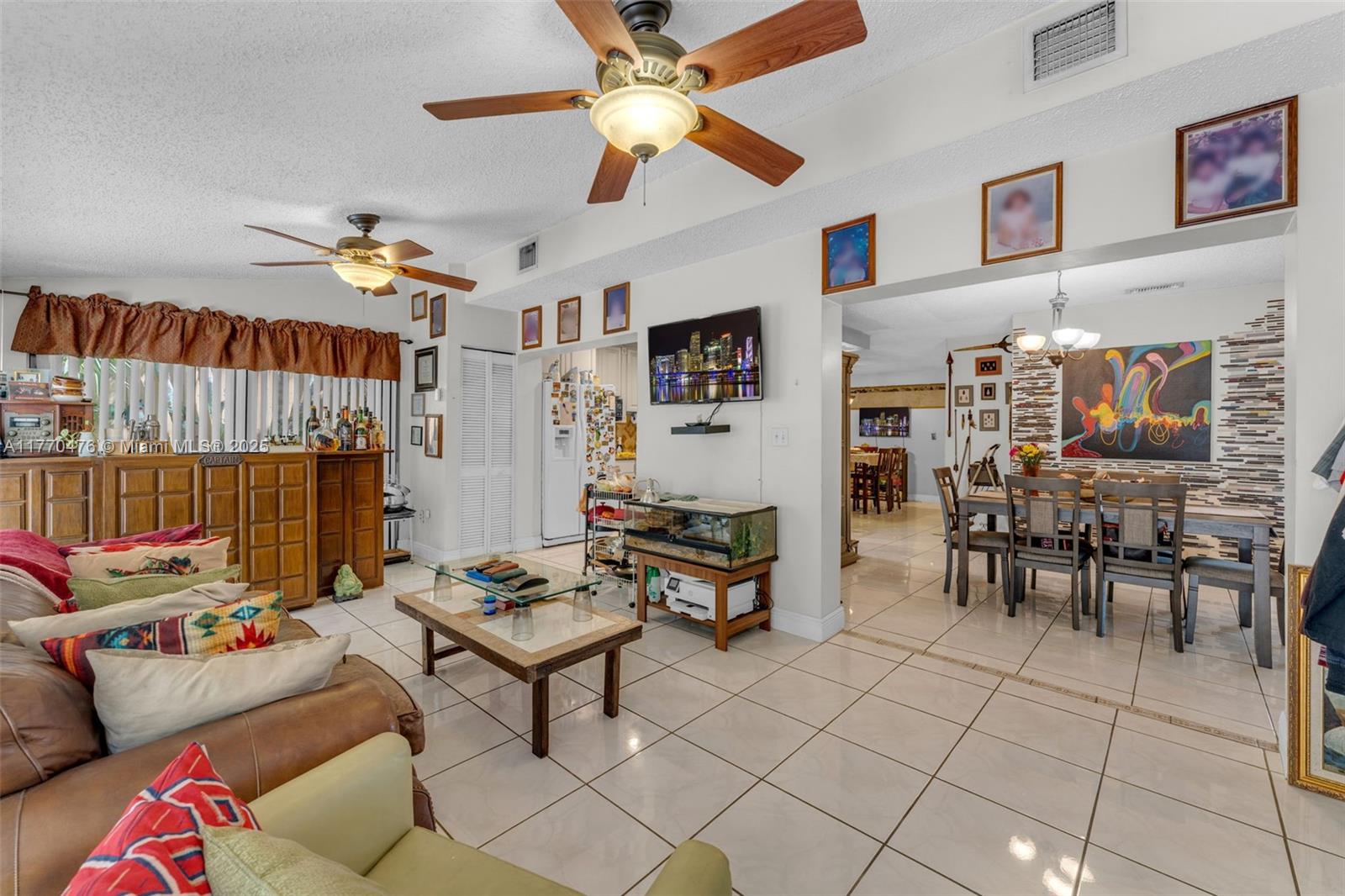 15157 Southwest 95th Street Miami, FL 33196 - Photo 4 of 47