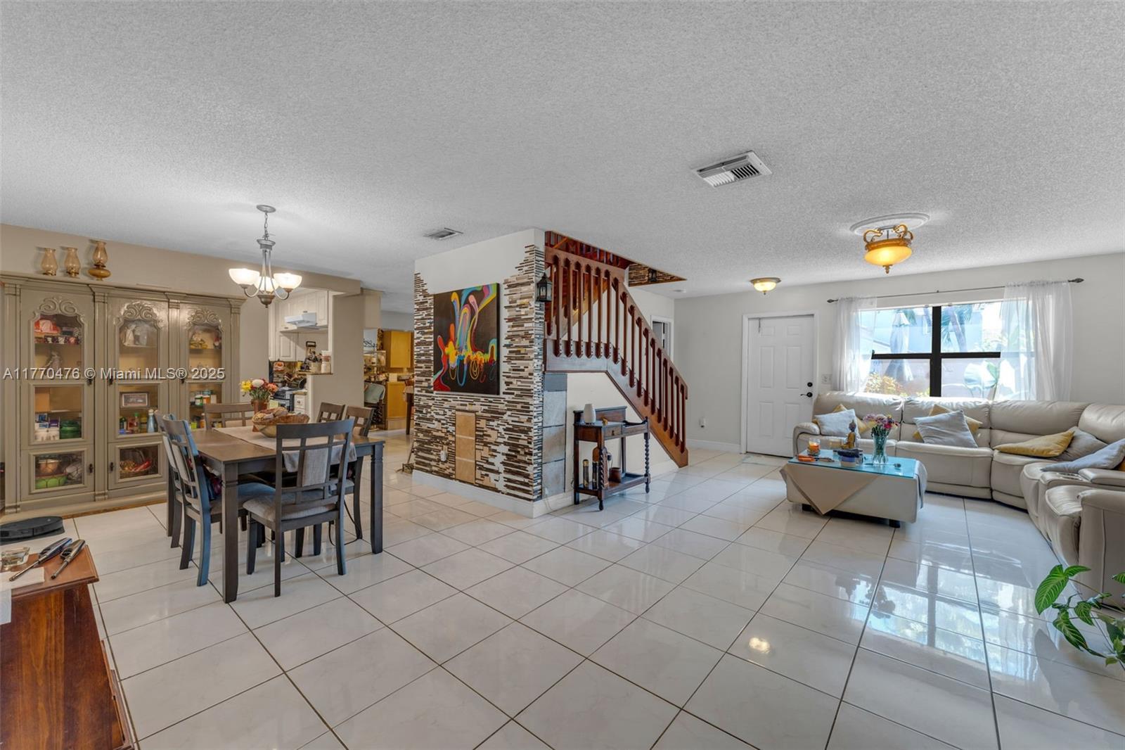15157 Southwest 95th Street Miami, FL 33196 - Photo 7 of 47