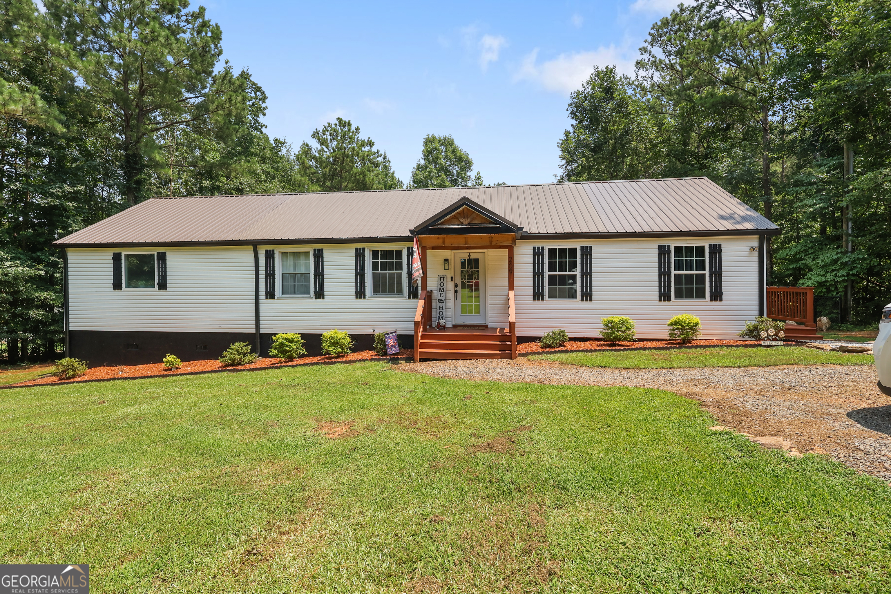 209 Ennis Road Barnesville, GA 30204 - Photo 2 of 26 Gallery Image 2