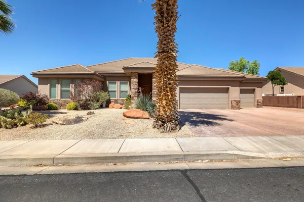 $499,999 | 160 1210 W Circle, St. George, UT 84770