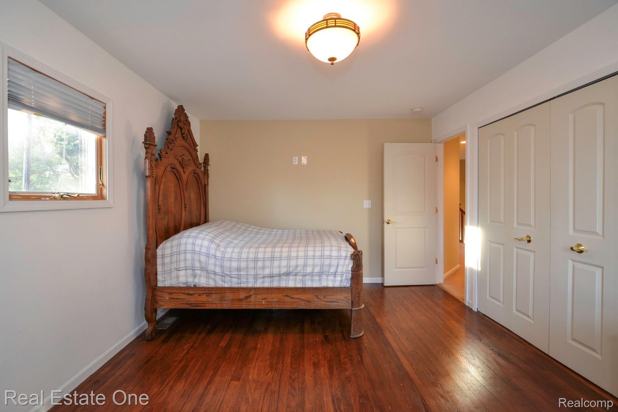 6441 Winans Lake Road Brighton, MI 48116 - Photo 26 of 45 Bedroom 2