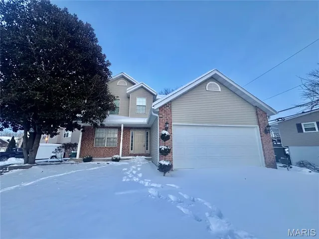 $2,675 | 408 Magnolia Drive, O'Fallon, IL 62269