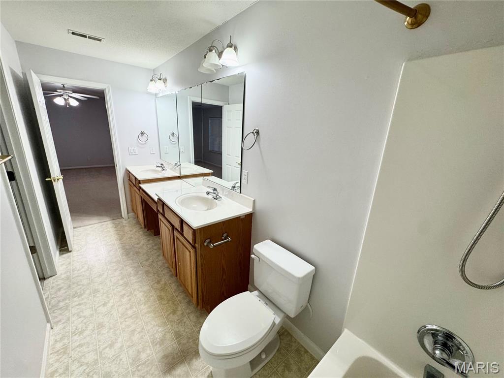 408 Magnolia Drive O'Fallon, IL 62269 - Photo 40 of 60