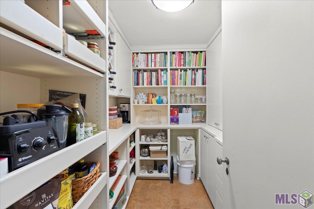 2600 Reymond Avenue Baton Rouge, LA 70808 - Photo 18 of 40 walk in pantry