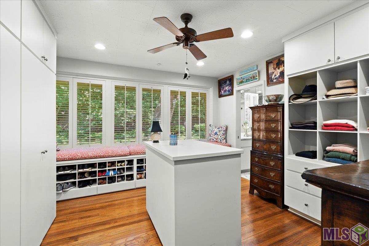 2600 Reymond Avenue Baton Rouge, LA 70808 - Photo 21 of 40 Master Dressing Room