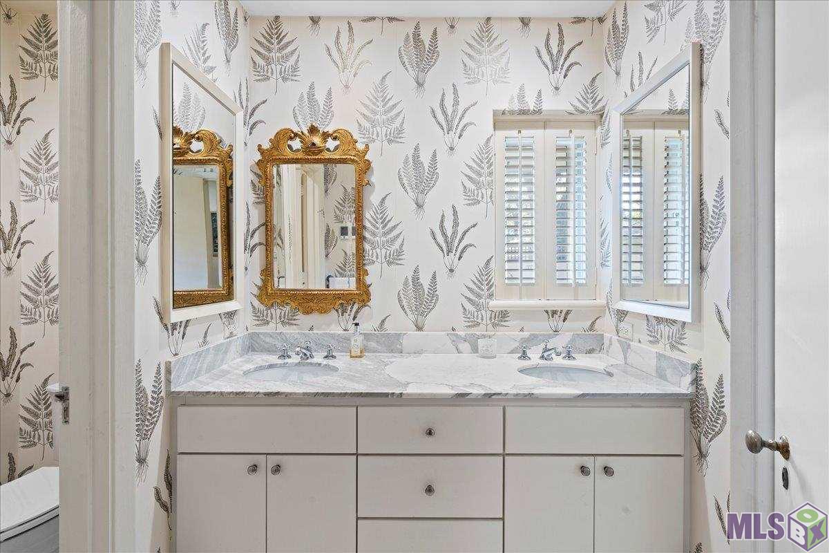2600 Reymond Avenue Baton Rouge, LA 70808 - Photo 29 of 40 Beautifully Updated Bath