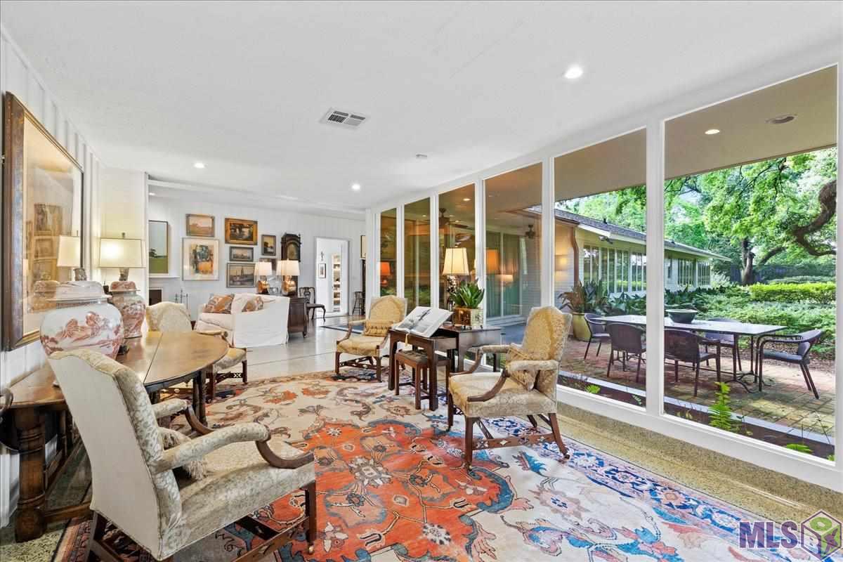 2600 Reymond Avenue Baton Rouge, LA 70808 - Photo 9 of 40 Foyer towards LR & DR