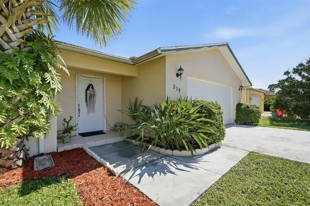 $477,000 | 259 Ocean Palm Drive, Flagler Beach, FL 32136