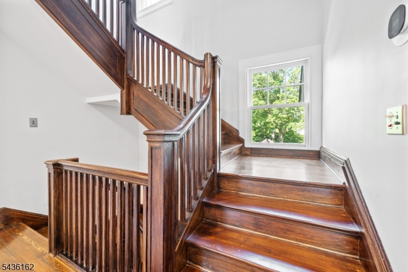48 Edgemont Road Montclair, NJ 07042 - Photo 5 of 50 Gallery Image 5