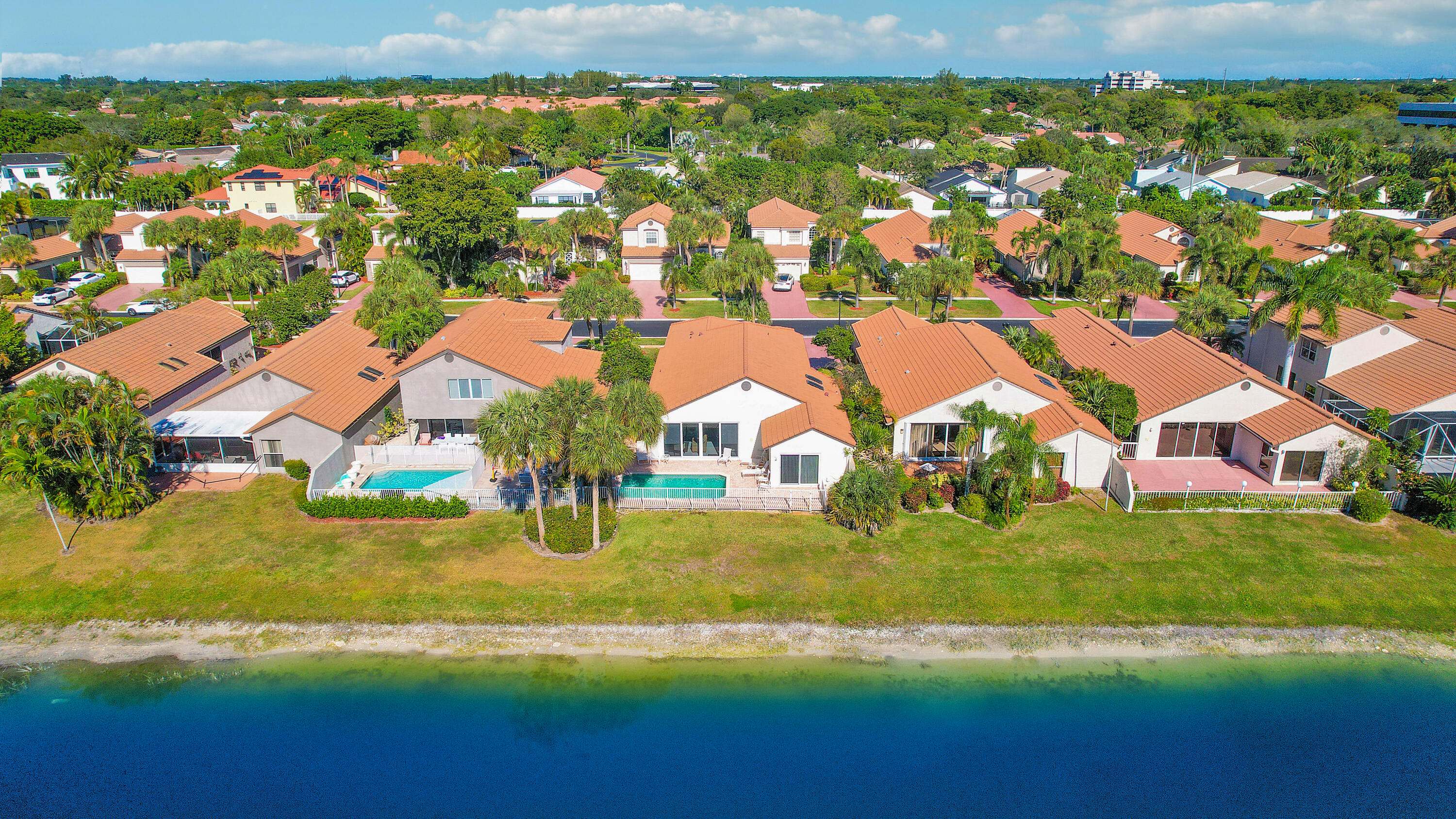 7283 Via Palomar Boca Raton, FL 33433 - Photo 38 of 43 an aerial view of residential houses with outdoor space and swimming pool