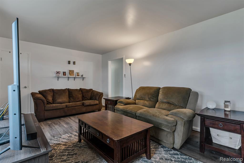 8035 Henderson Road New Lothrop, MI 48460 - Photo 21 of 29
