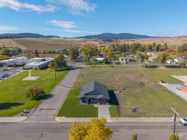 $525,000 | 801 Lewiston Street, Cottonwood, ID 83522