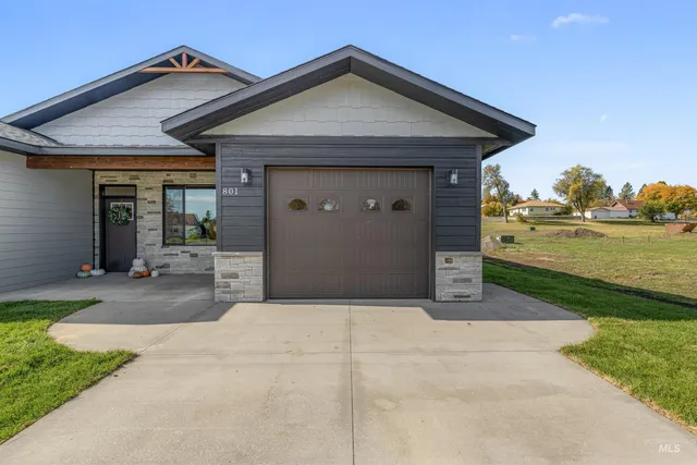 $525,000 | 801 Lewiston Street, Cottonwood, ID 83522