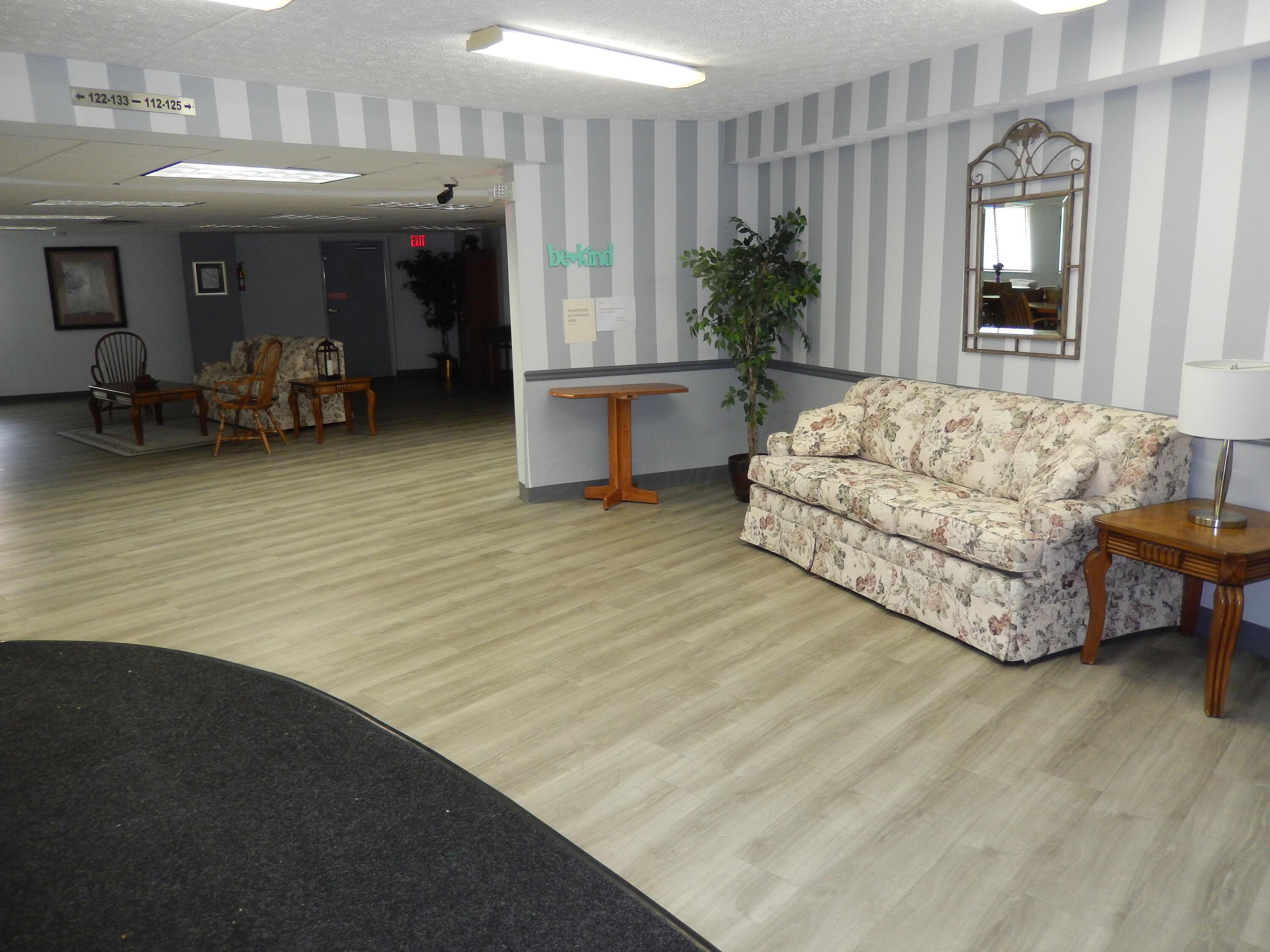 3941 Karl Road, Unit 322 Columbus, OH 43224 - Photo 33 of 42 Entry