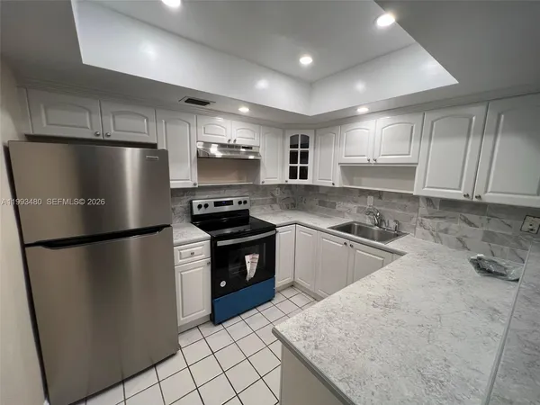 $2,300 | 2605 Northwest 47th Terrace, Unit 103, Lauderdale Lakes, FL 33313