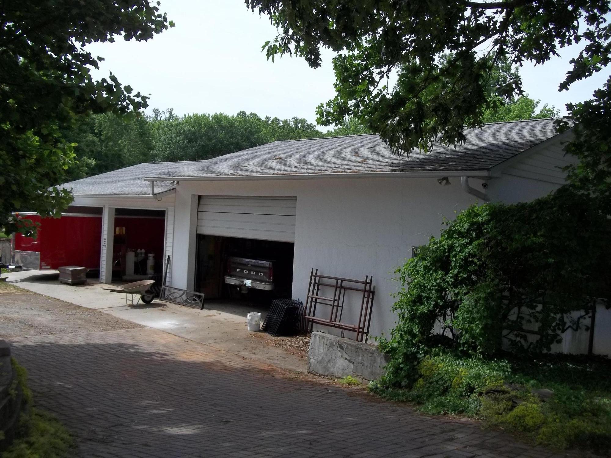 711 Johnson Road Maryville, TN 37804 - Photo 30 of 40 62 x 28 detached garage