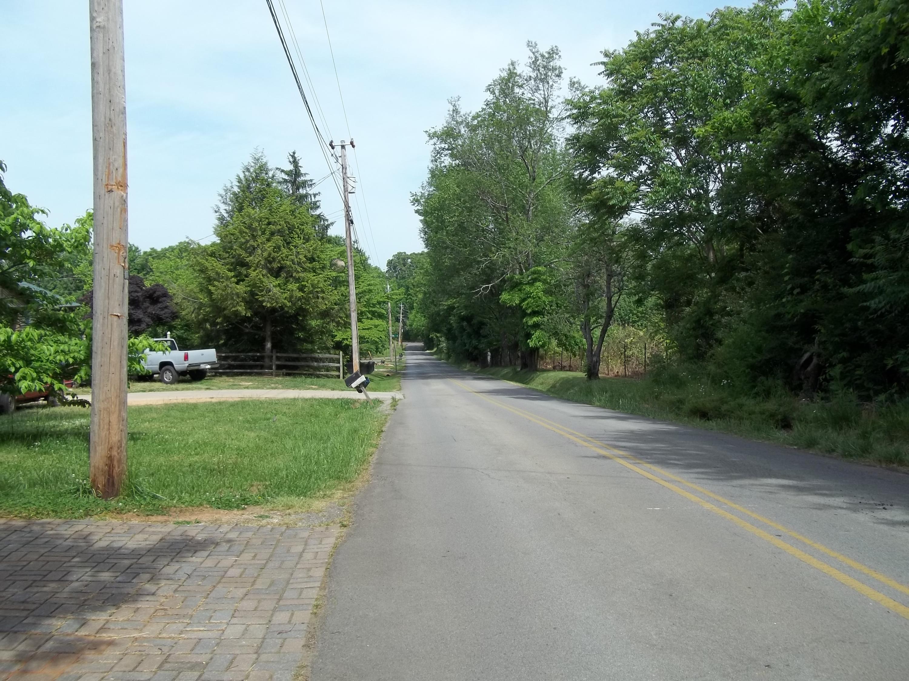 711 Johnson Road Maryville, TN 37804 - Photo 38 of 40 view down the street