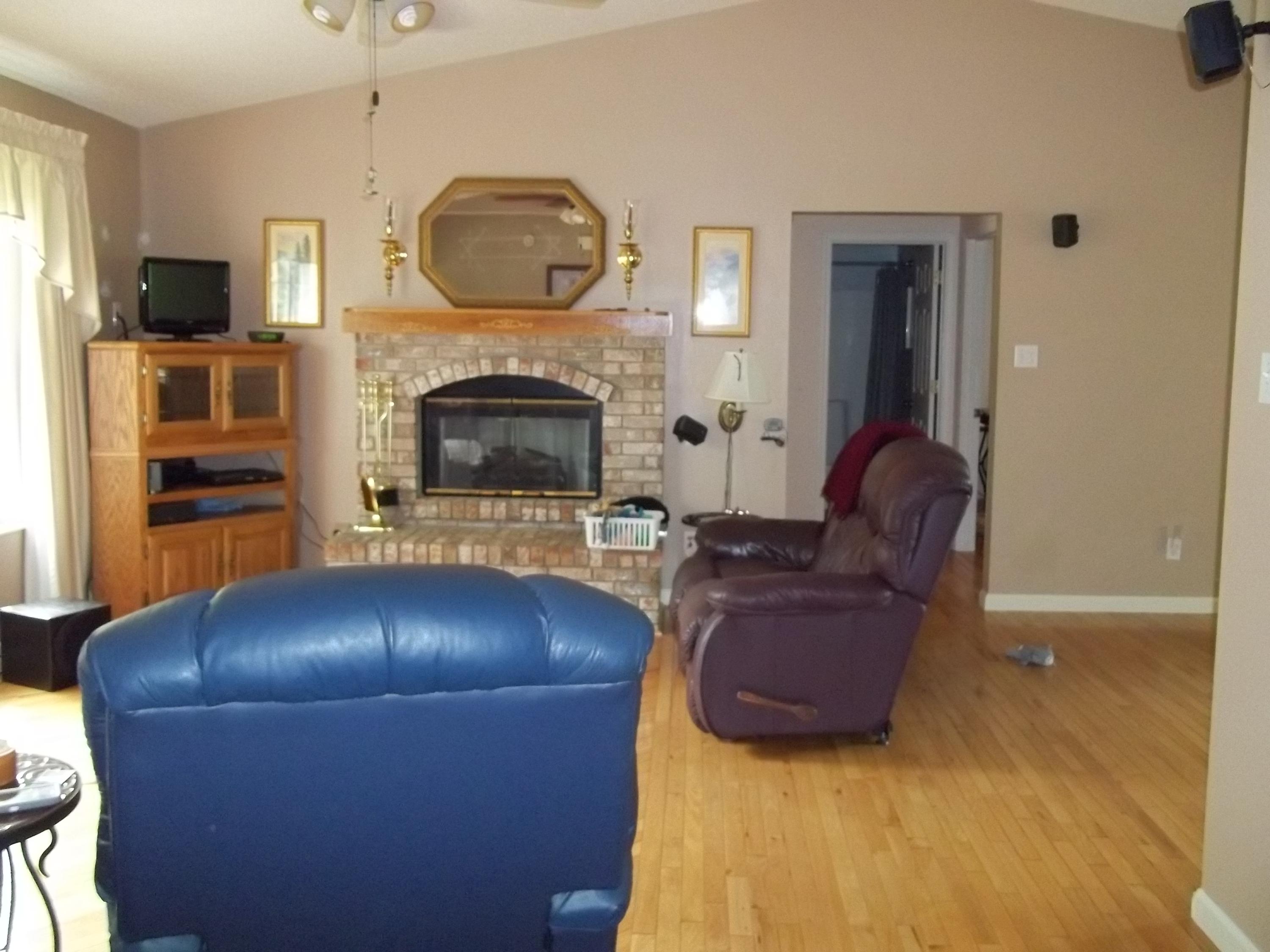 711 Johnson Road Maryville, TN 37804 - Photo 5 of 40 Living room