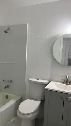 $1,900 | 550 Northeast 44th Street, Unit M2, Deerfield Beach, FL 33064