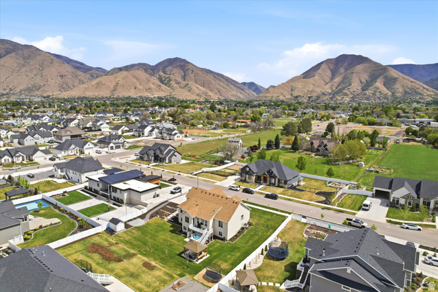 283 North 500 West Mapleton, UT 84664 - Photo 98 of 102 Aerial perspective of suburban area featuring mountains.