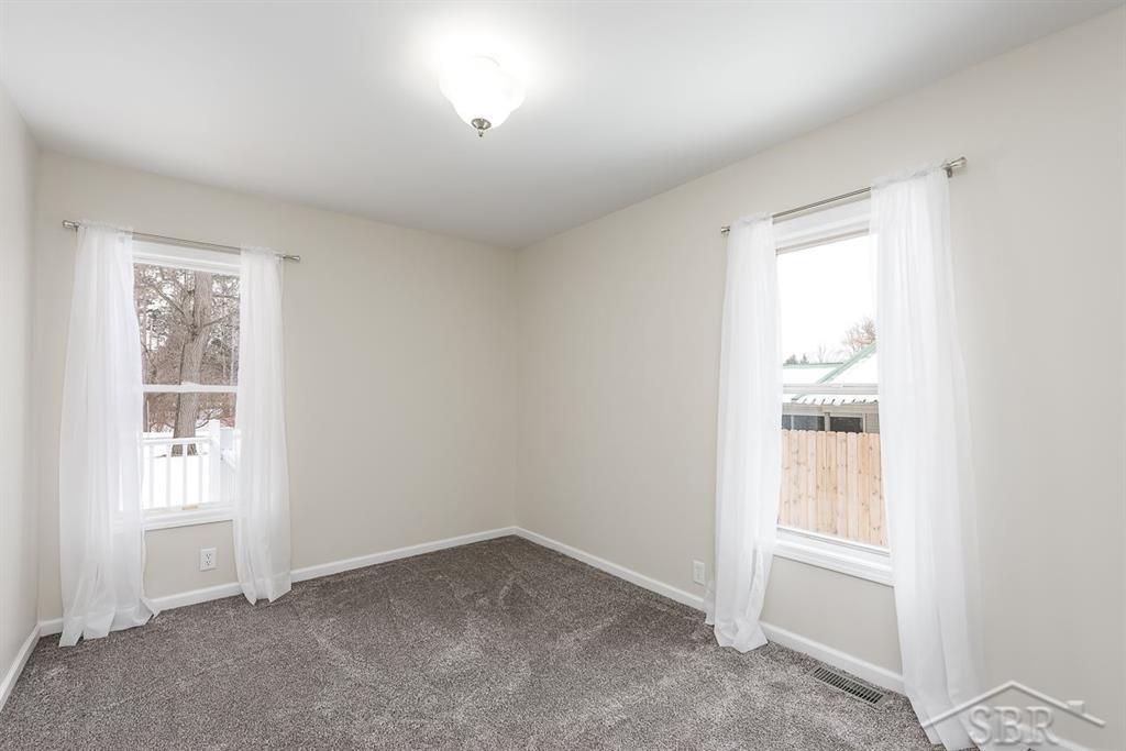 512 Sandow Road Midland, MI 48640 - Photo 11 of 19 31372273-10.JPG