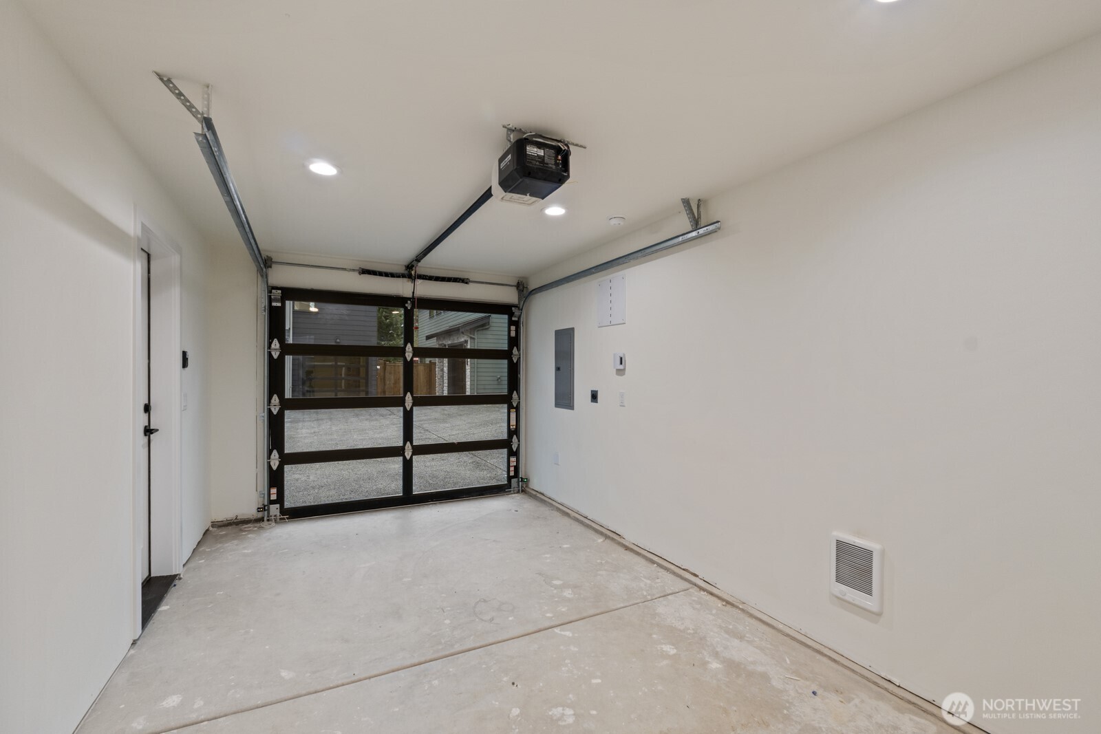 2725 Northeast 87th Street Seattle, WA 98115 - Photo 25 of 30 a view of entryway