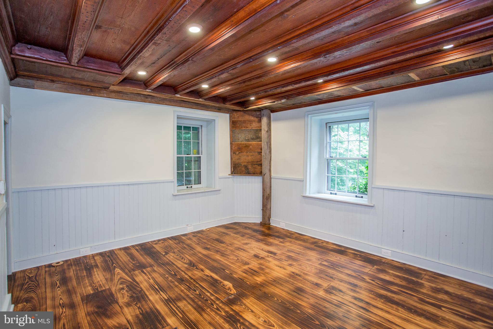 3115 Gallows Hill Road Riegelsville, PA 18077 - Photo 24 of 75 Dining Room