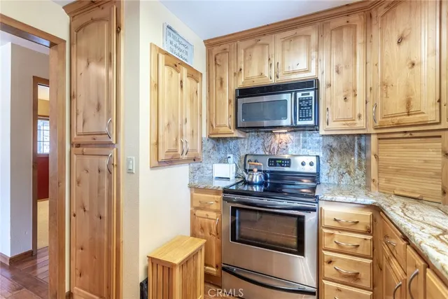 $342,000 | 16834 Lake Shore Drive, Weed, CA 96094