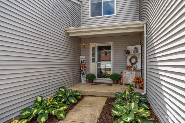 $235,000 | 215 Morrow Street, Unit C, Somonauk, IL 60552