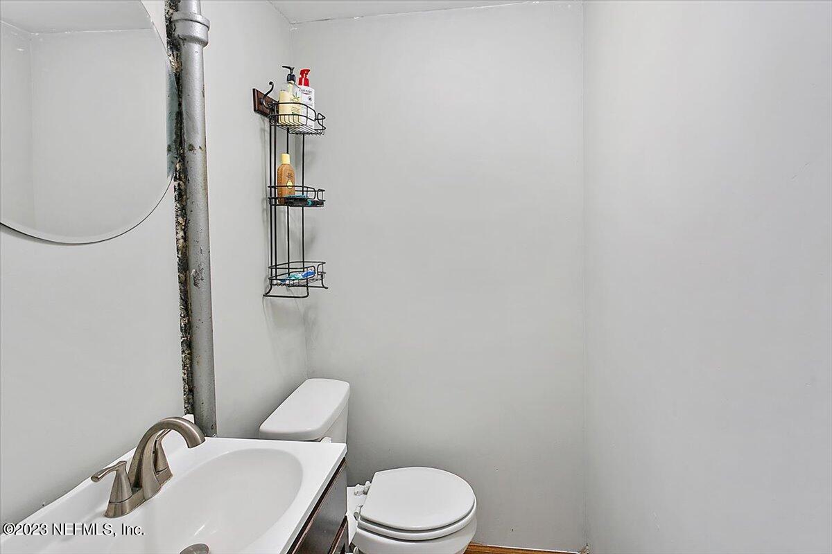 1485 Birmingham Road Jacksonville, FL 32207 - Photo 20 of 25 20-Half Bath