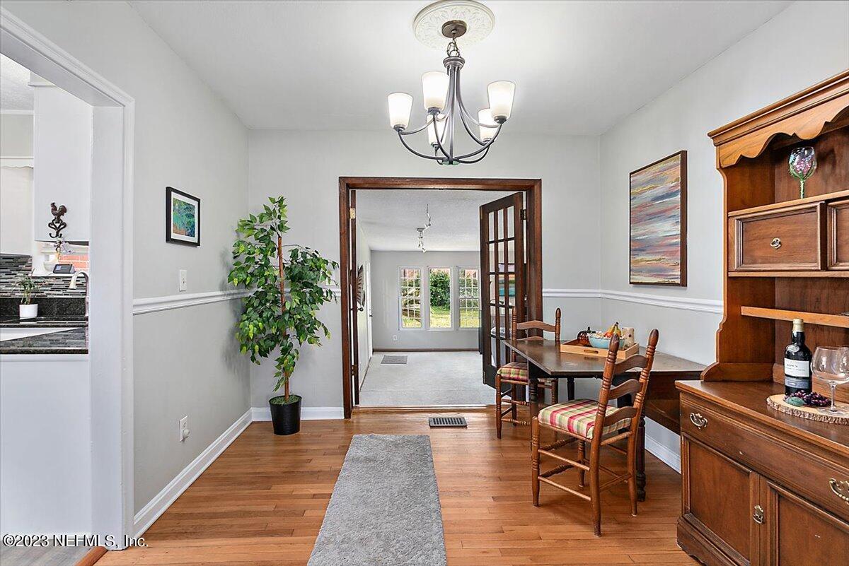 1485 Birmingham Road Jacksonville, FL 32207 - Photo 8 of 25 08-Dining Room