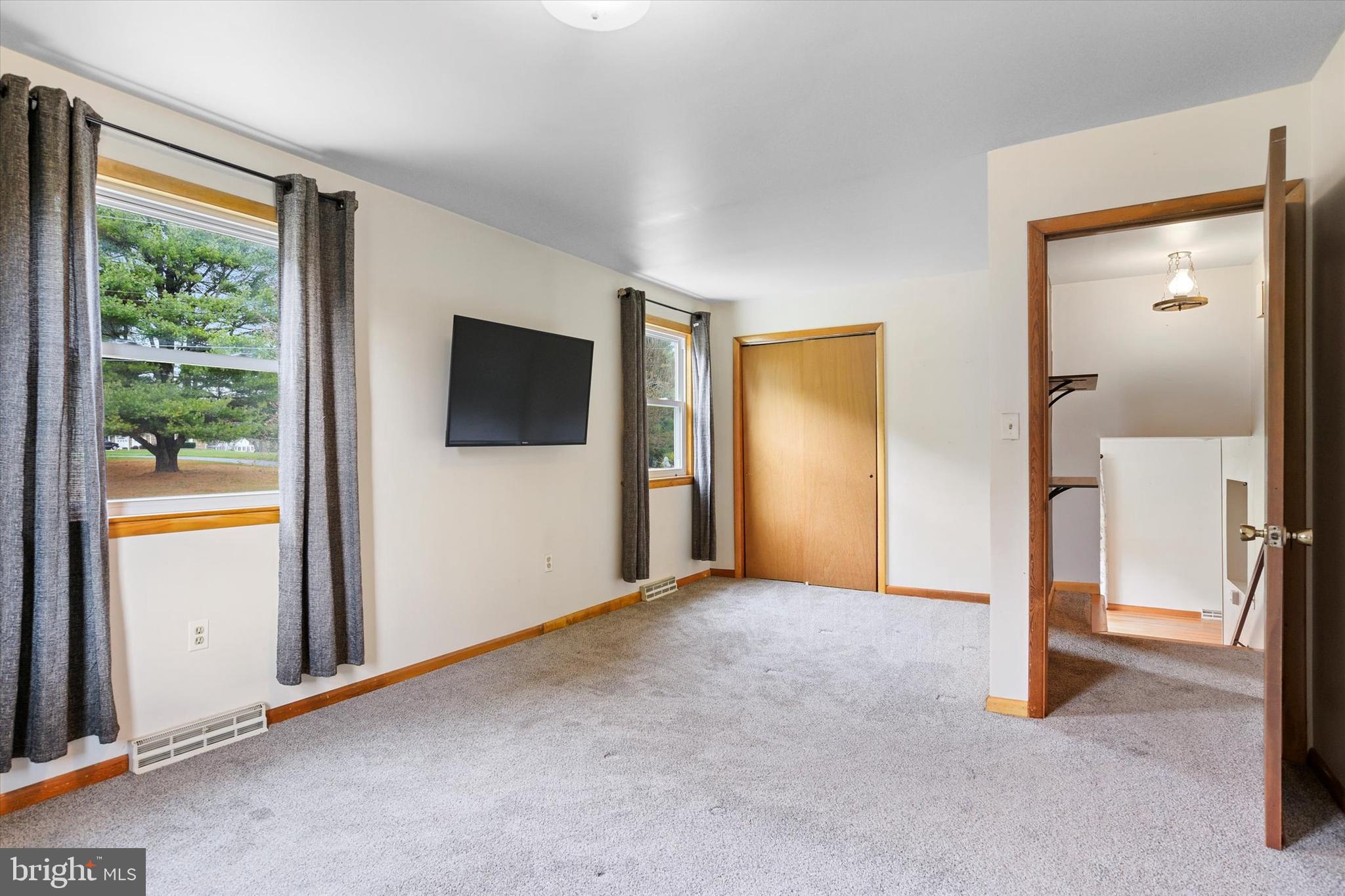 2919 Bird View Road Westminster, MD 21157 - Photo 14 of 26