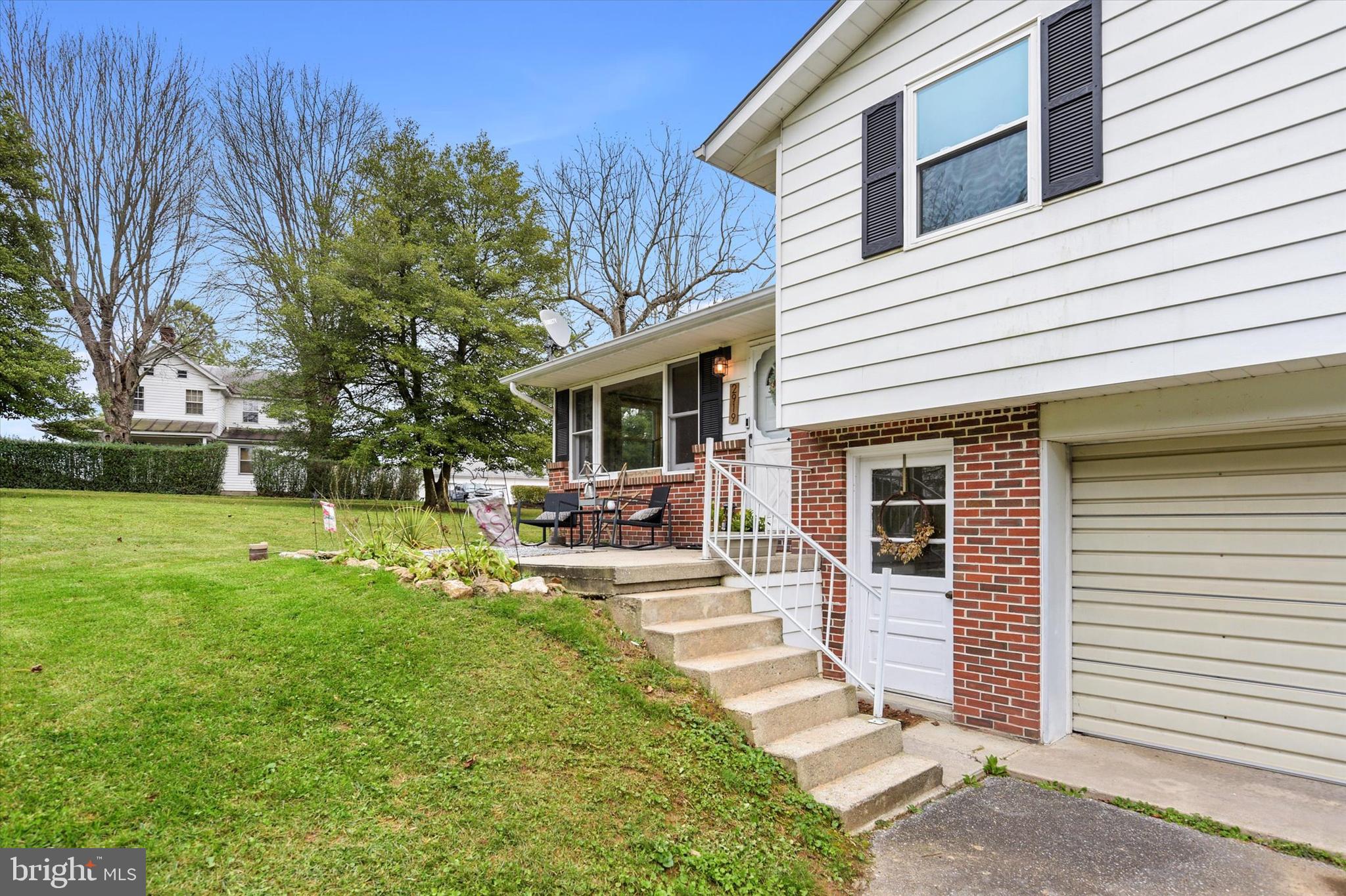 2919 Bird View Road Westminster, MD 21157 - Photo 4 of 26