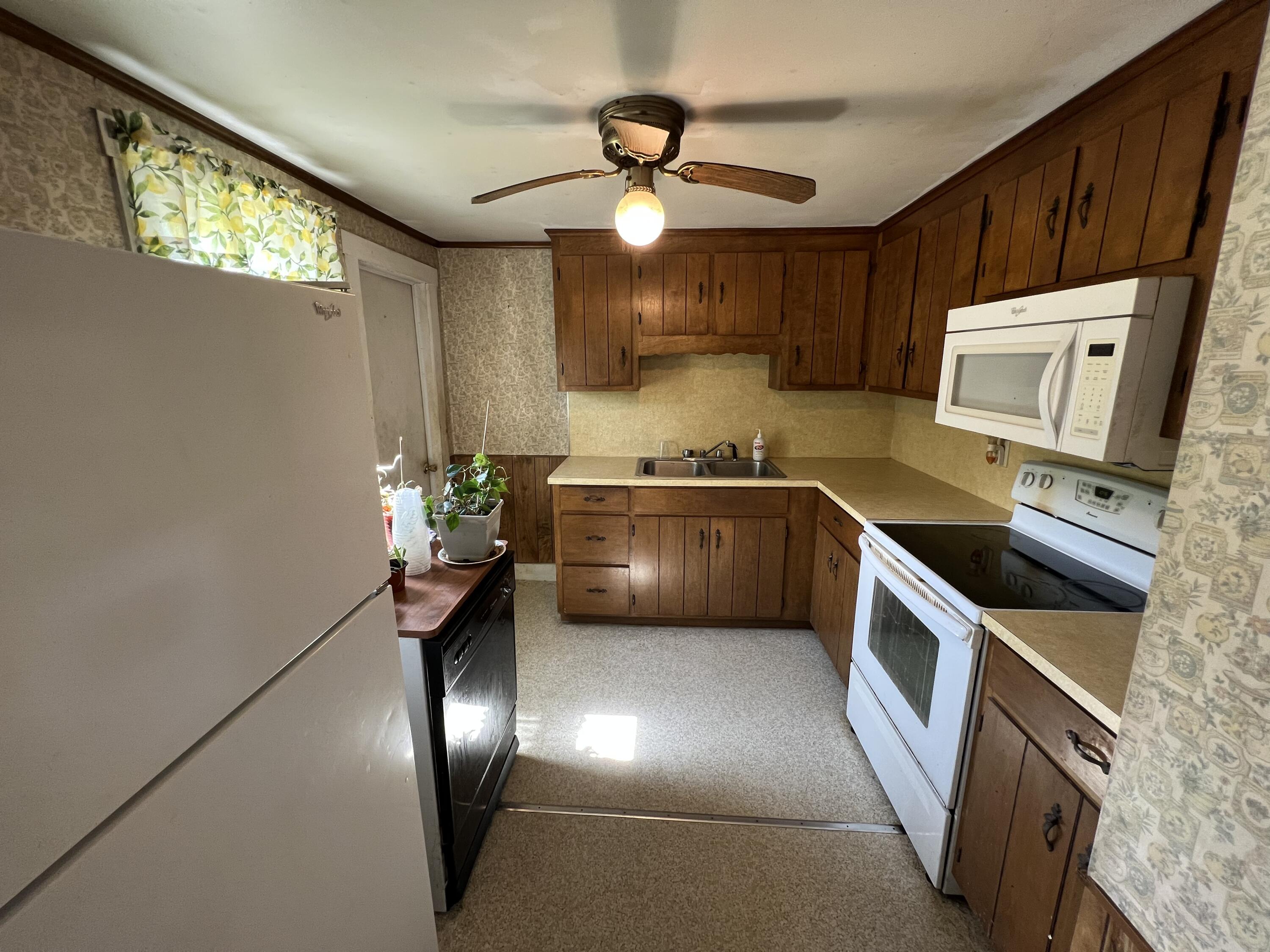 255 Harmons Corner Road Auburn, ME 04210 - Photo 5 of 47 701F054F-3494-4B00-930D-41306A33E4E1